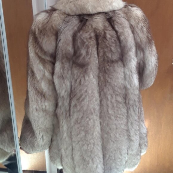 Genuine Mink Coat from Hudson's Bay Company - Picture 9 of 10